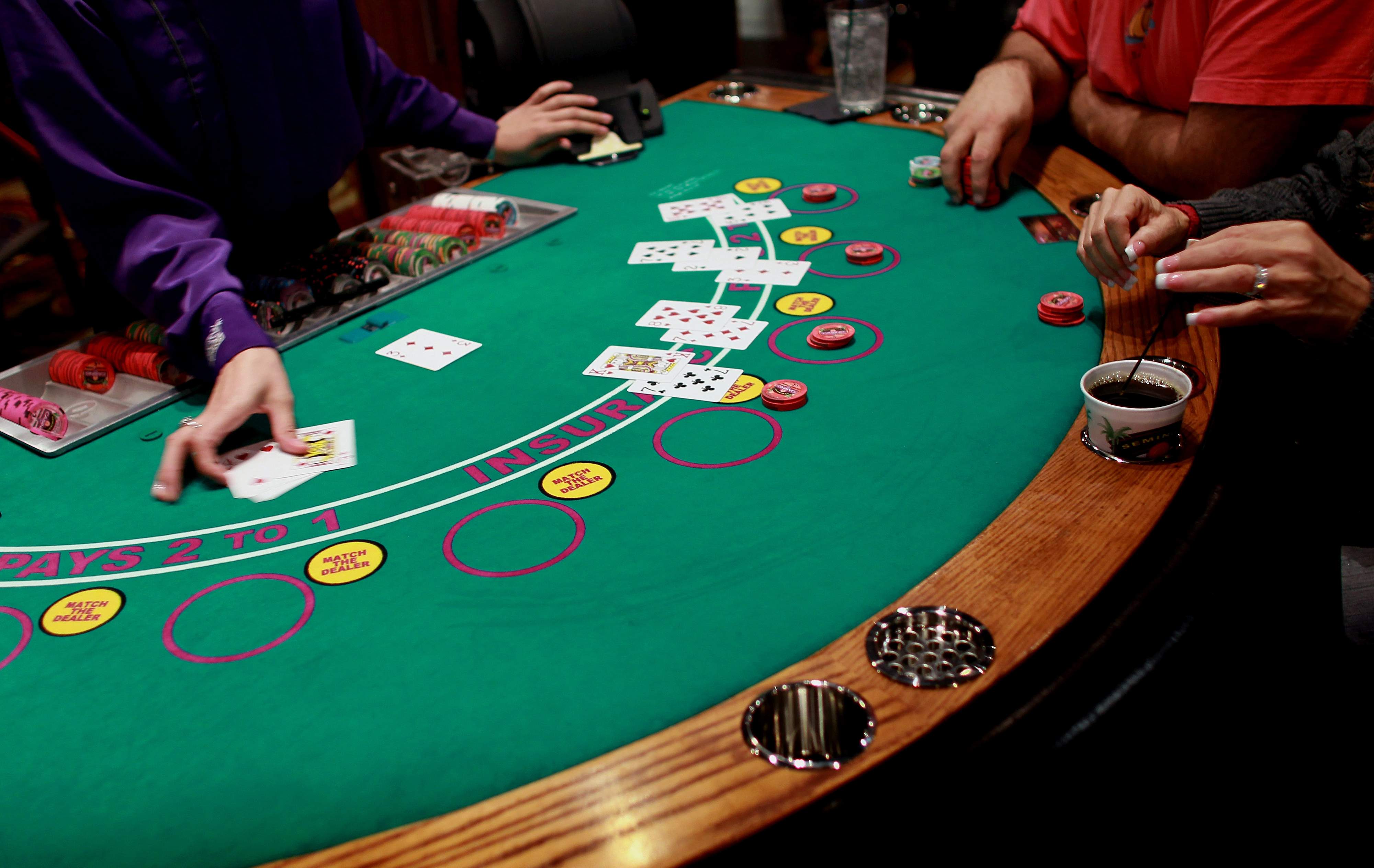 карточные игры в казино название